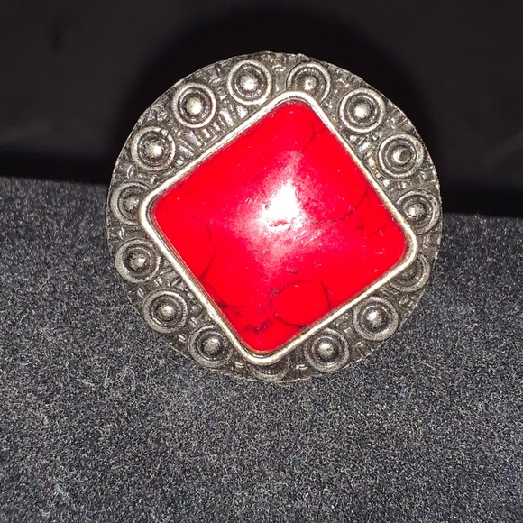 Ring - Picture 3 of 4